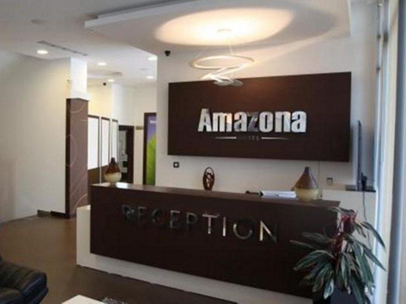Amazona Hotel Pristina Eksteriør billede